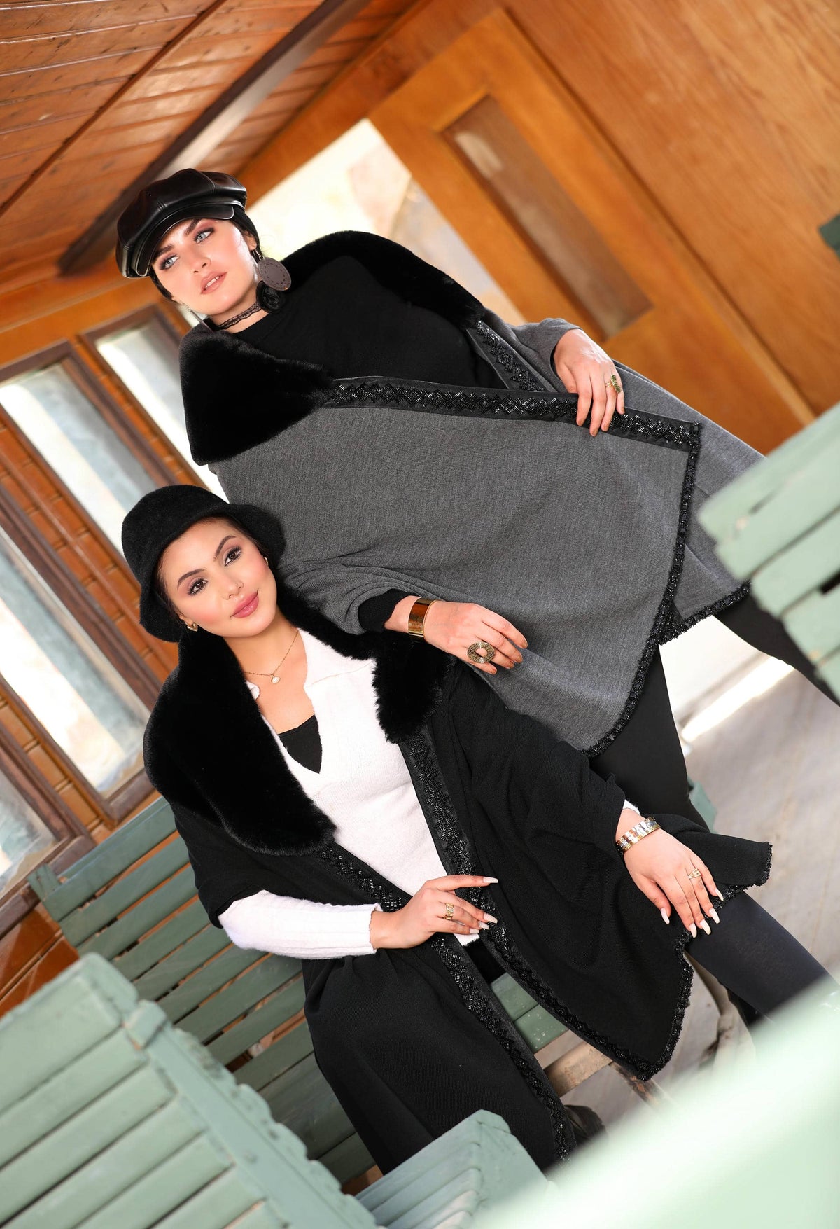 Knitted Shawl with Faux Fur – 5001