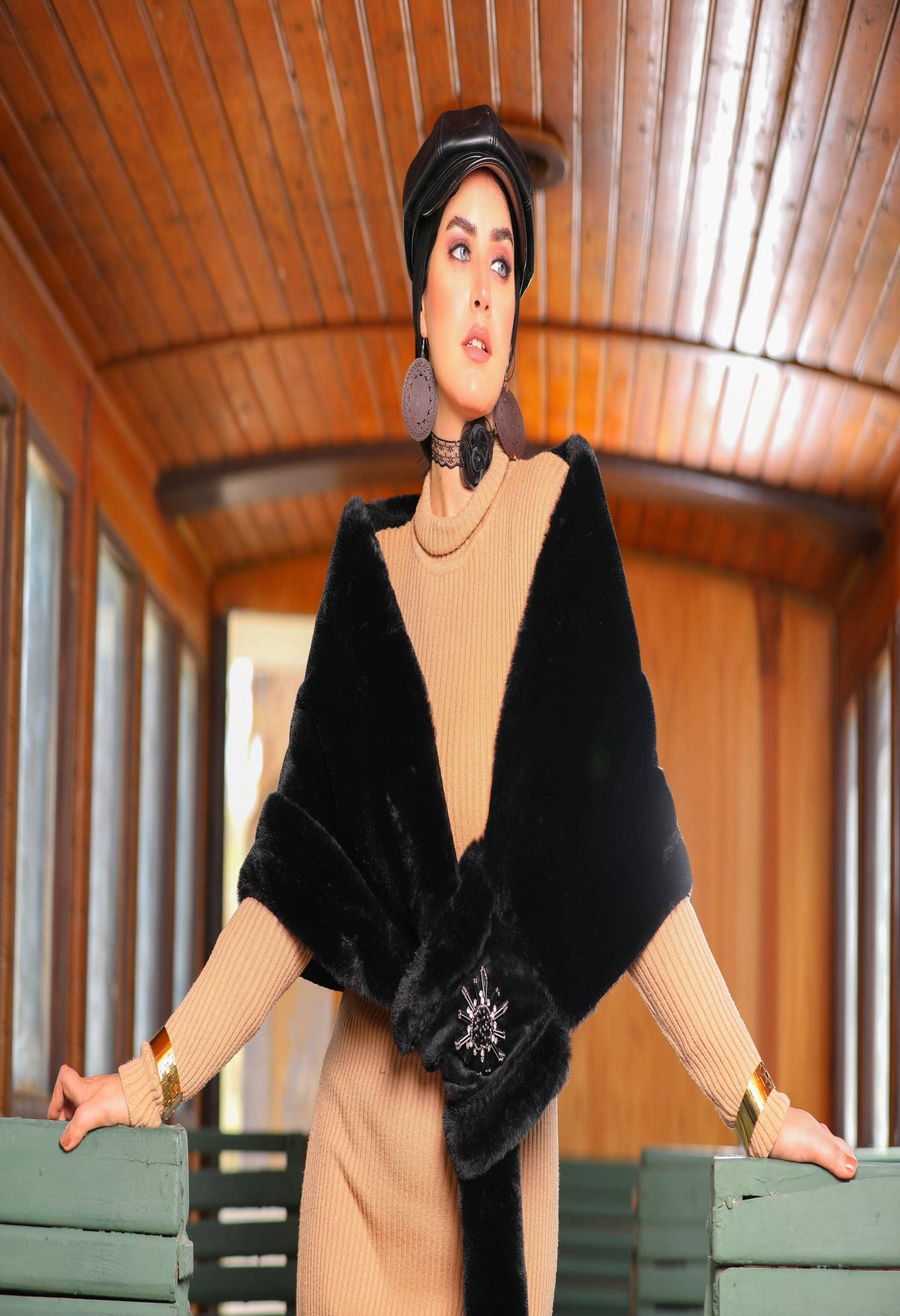 Faux Fur Shawl – 5055